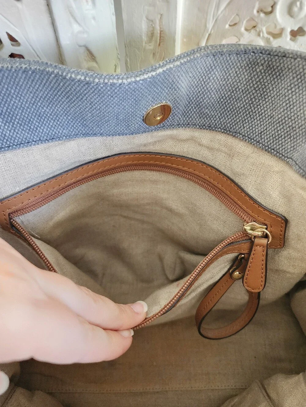 Michael Kors Isla Large Grab Bag- Blue Denim Canvas - Picture 9 of 11